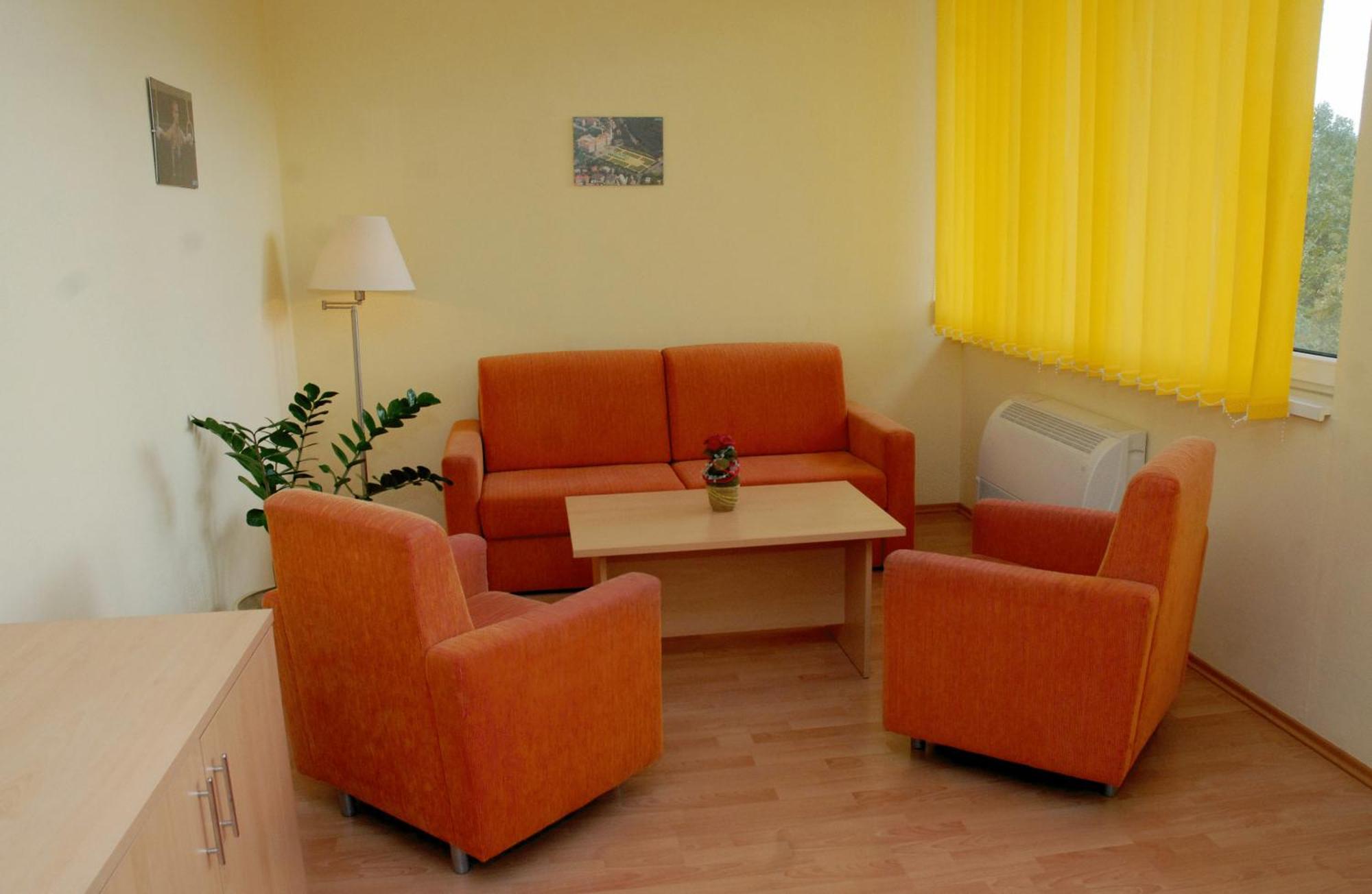 Sport Hotel Debrecen Esterno foto