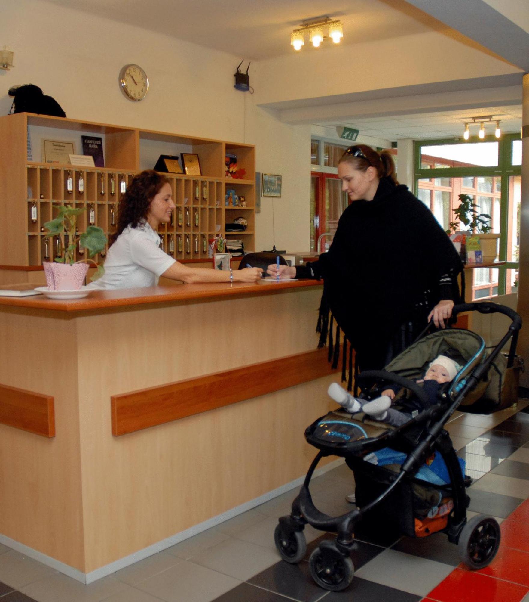 Sport Hotel Debrecen Esterno foto