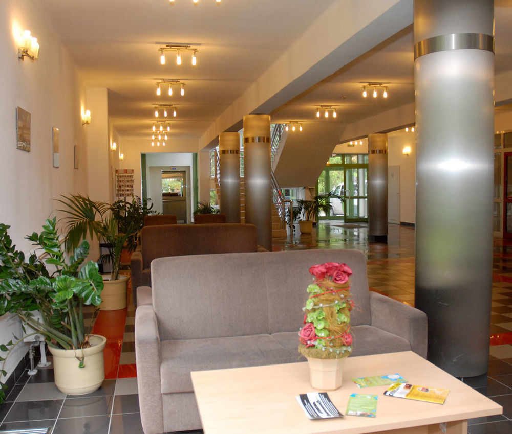 Sport Hotel Debrecen Esterno foto