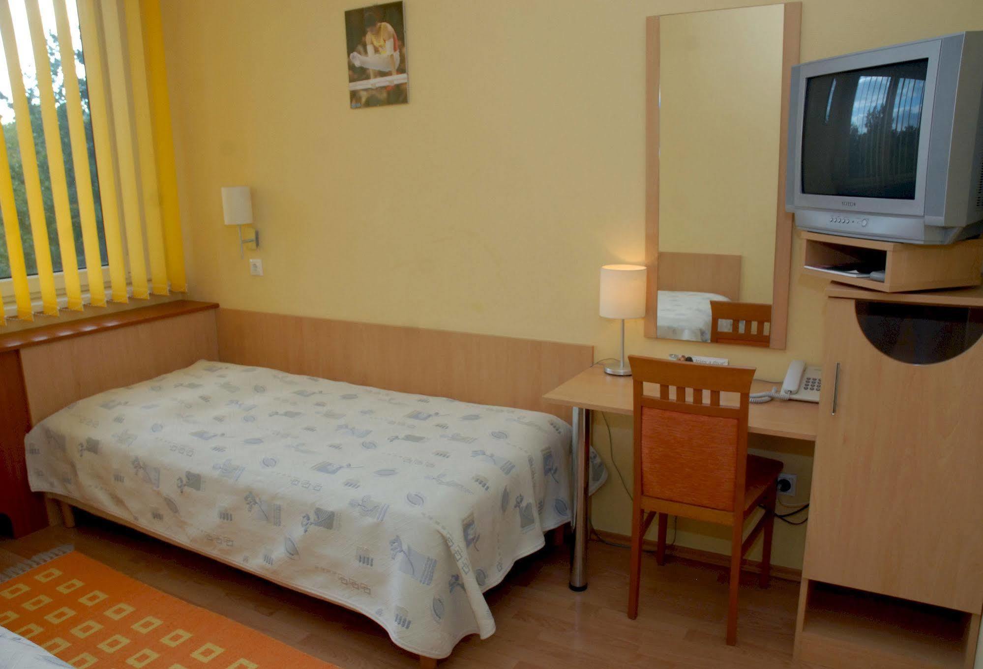 Sport Hotel Debrecen Esterno foto